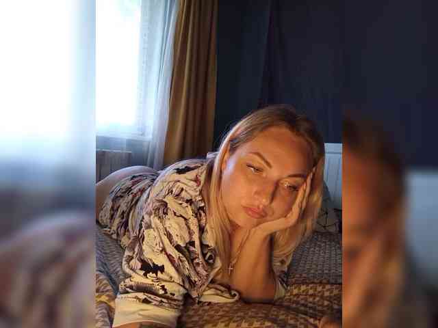 Tanysha-1 Live Webcam on BongaCams