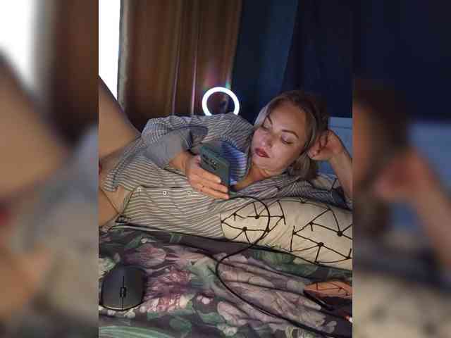 Tanysha-1 webcam
