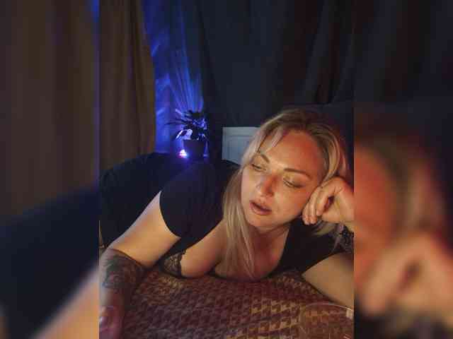 Tanysha-1 webcam