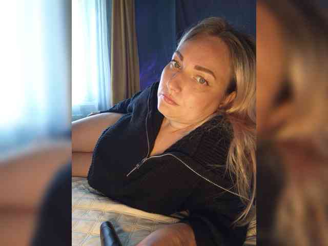 Tanysha-1 Live Webcam on BongaCams