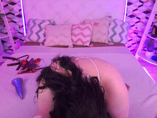 LittleShyy webcam