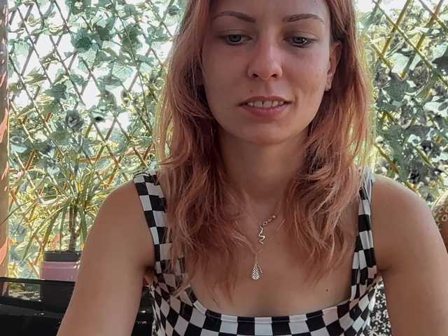 karo131324 live cam on BongaCams