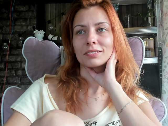 karo131324 live cam on BongaCams