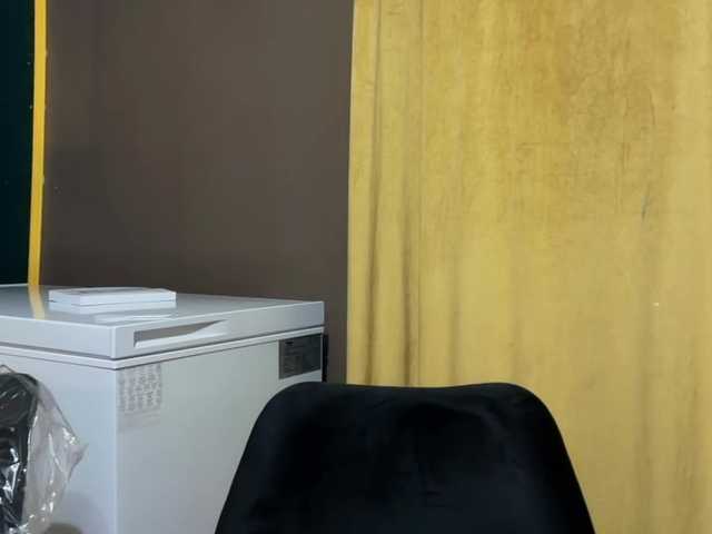 karo131324 live cam on BongaCams