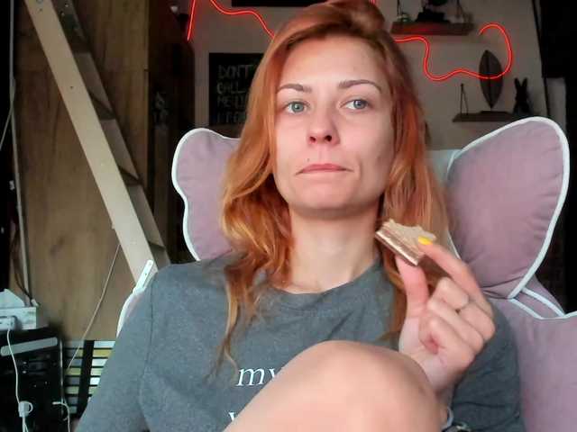 karo131324 live cam on BongaCams
