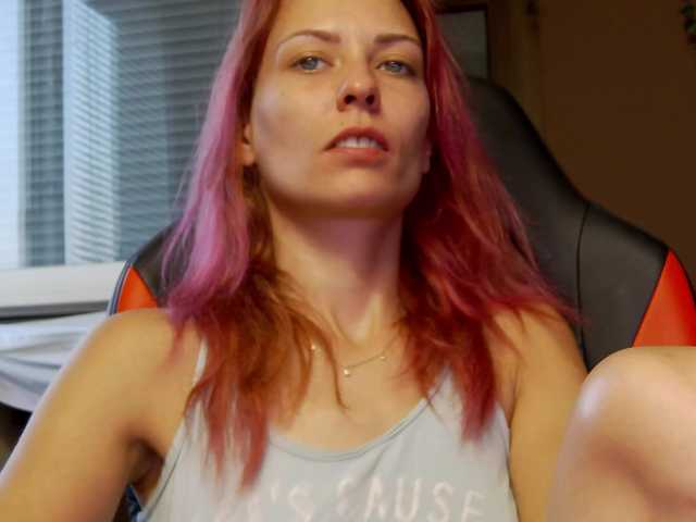 karo131324 live cam on BongaCams