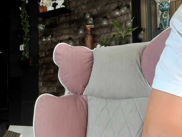 karo131324 live cam on BongaCams