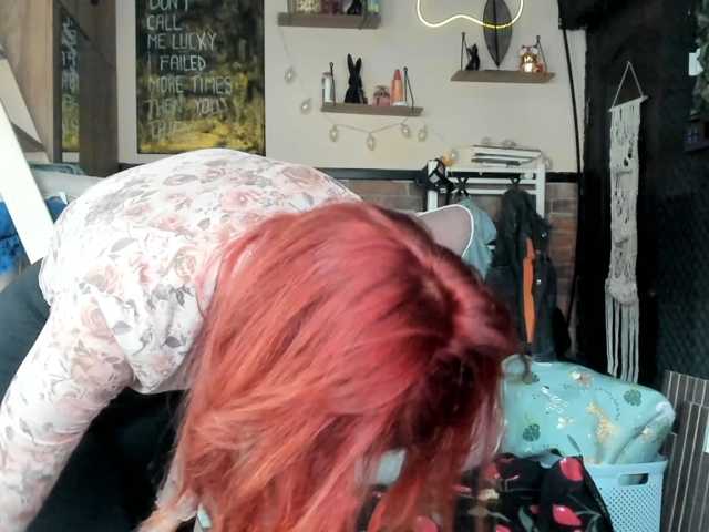 karo131324 live cam preview