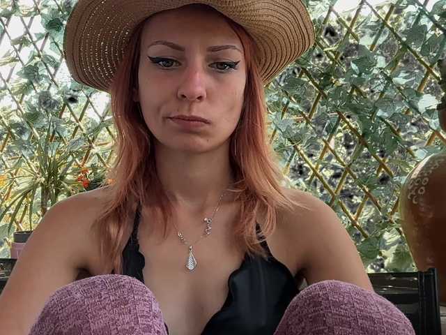 karo131324 live cam on BongaCams