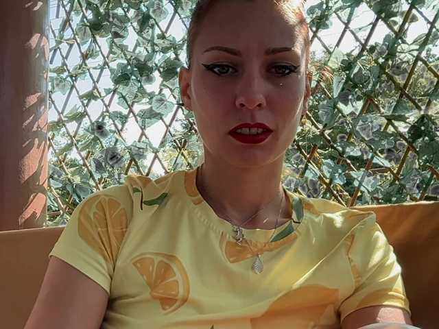 karo131324 live cam on BongaCams