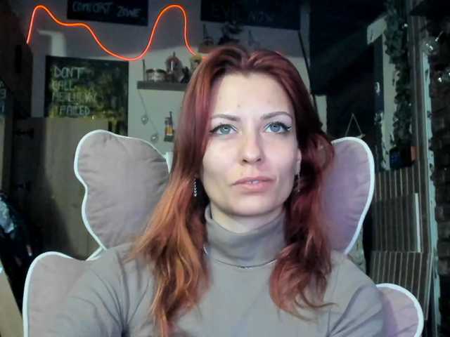 karo131324 live cam on BongaCams