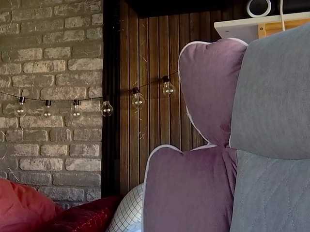 karo131324 live cam on BongaCams