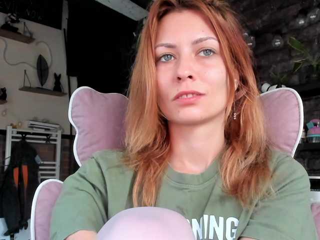 karo131324 live cam on BongaCams
