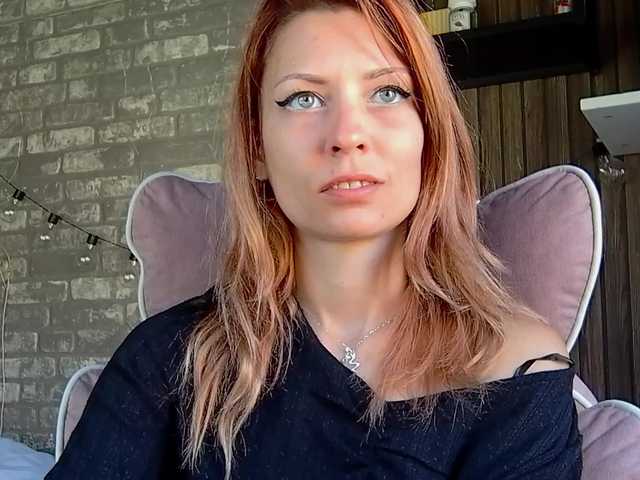 karo131324 live cam on BongaCams