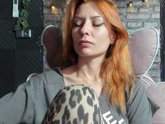 karo131324 live cam on BongaCams