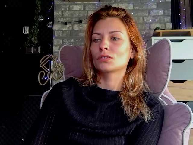 karo131324 live cam on BongaCams