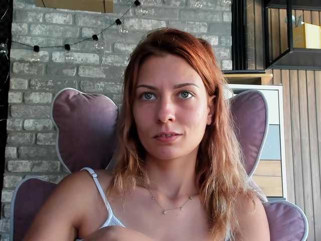 karo131324 live cam on BongaCams