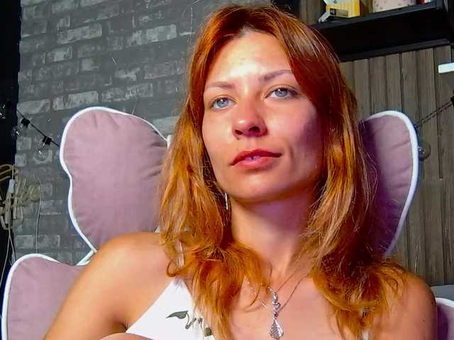 karo131324 live cam on BongaCams
