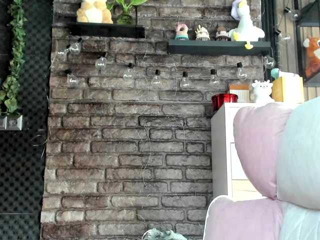 karo131324 live cam on BongaCams