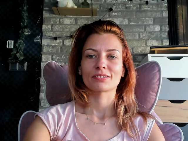 karo131324 live cam on BongaCams