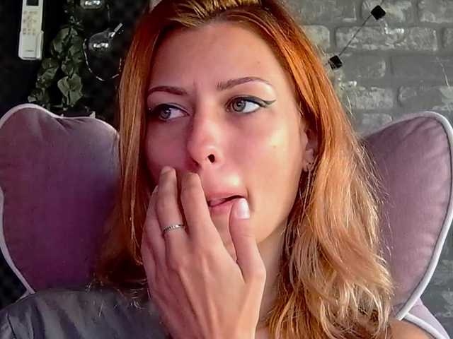 karo131324 live cam on BongaCams