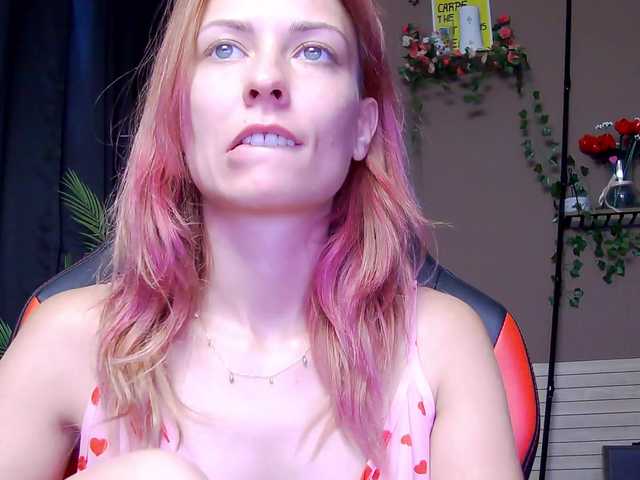 karo131324 live cam on BongaCams