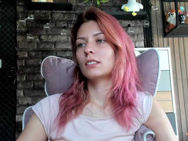 karo131324 live cam on BongaCams