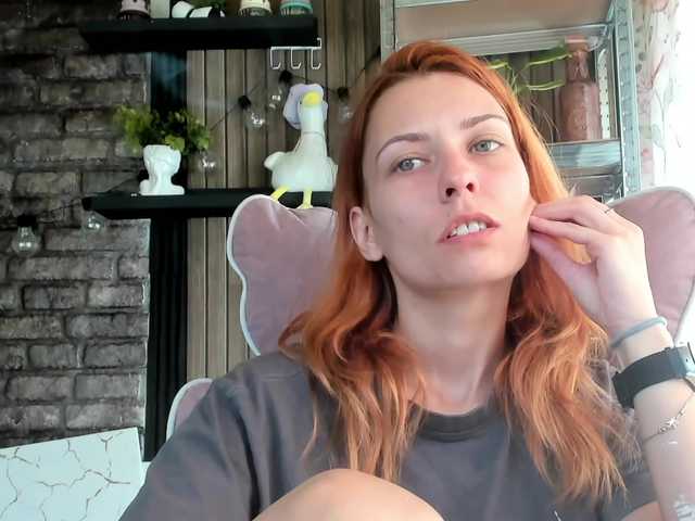 karo131324 live cam on BongaCams