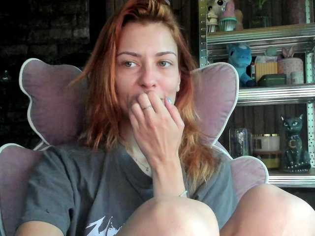 karo131324 live cam on BongaCams