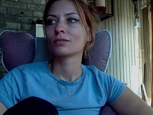 karo131324 live cam on BongaCams