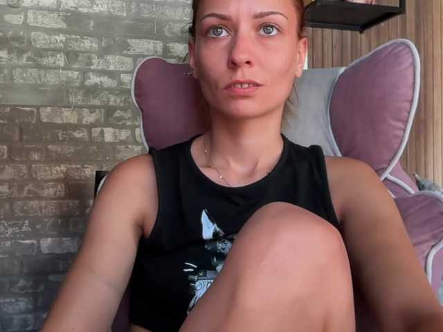 karo131324 live cam on BongaCams