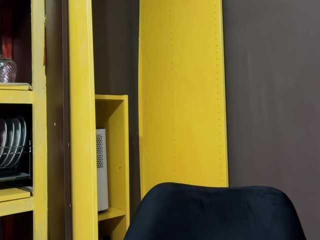 karo131324 live cam on BongaCams