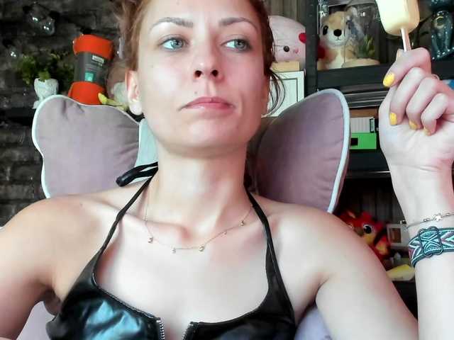 karo131324 live cam on BongaCams