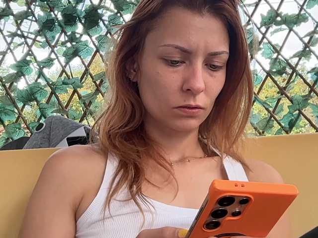 karo131324 live cam on BongaCams