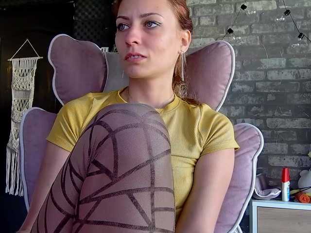 karo131324 live cam on BongaCams