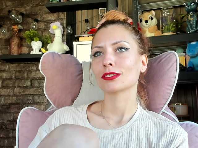karo131324 live cam on BongaCams