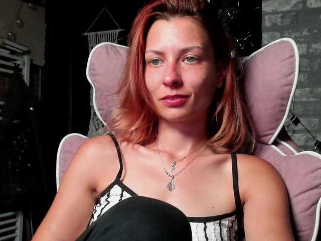karo131324 live cam on BongaCams