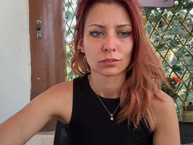 karo131324 live cam on BongaCams