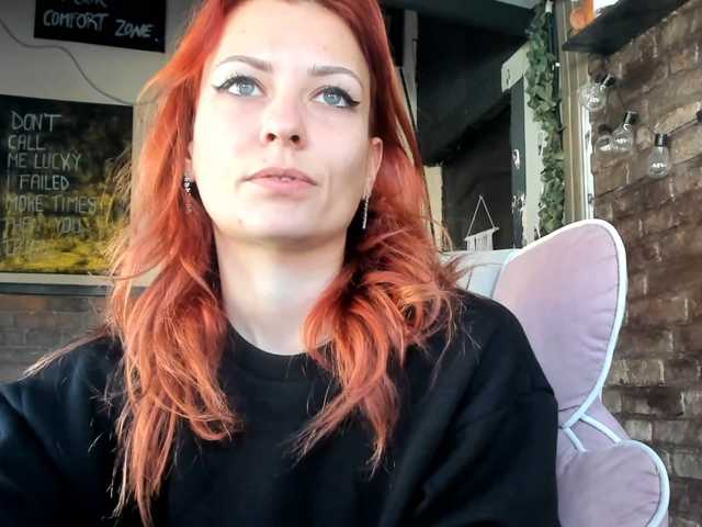 karo131324 live cam on BongaCams