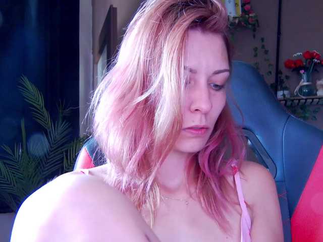 karo131324 live webcam show