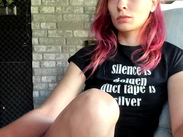 karo131324 live cam on BongaCams