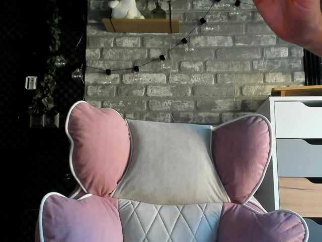 karo131324 live cam on BongaCams