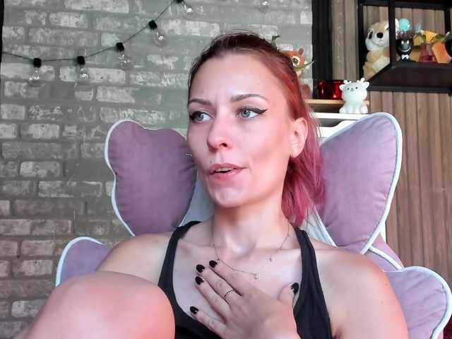 karo131324 live cam on BongaCams