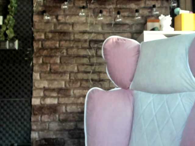 karo131324 live cam on BongaCams