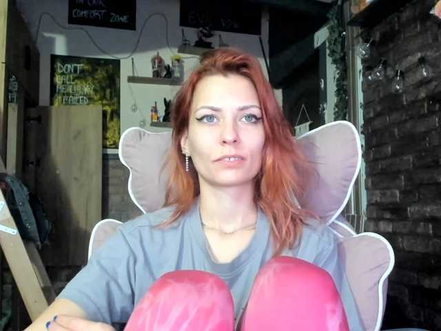 karo131324 live cam on BongaCams