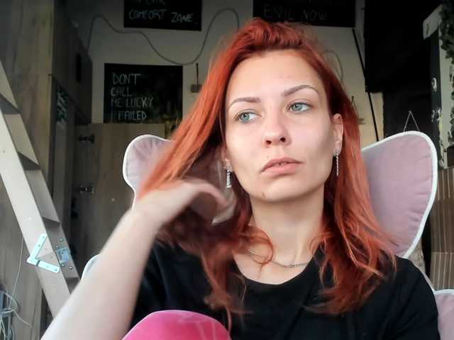 karo131324 live cam on BongaCams