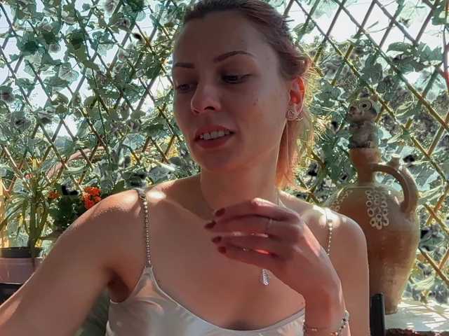 karo131324 live cam on BongaCams