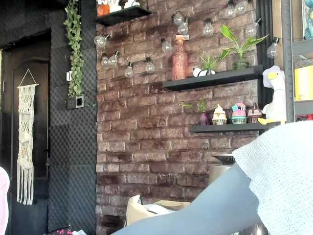 karo131324 live cam on BongaCams