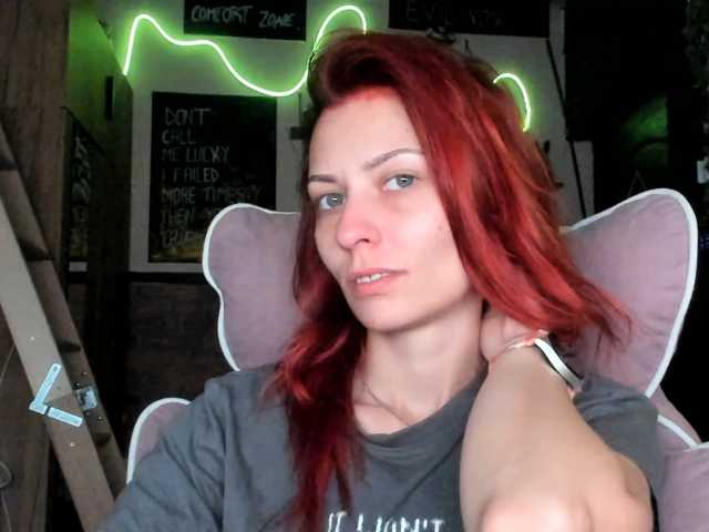 karo131324 live cam on BongaCams