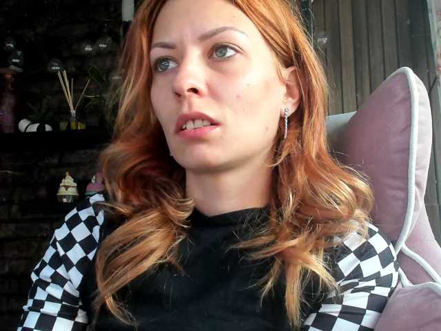 karo131324 live cam on BongaCams